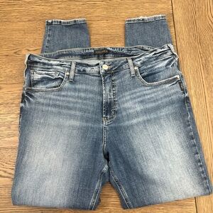 NWOT Silver Women’s Avery Skinny Jeans  - 18/31 - Light Wash